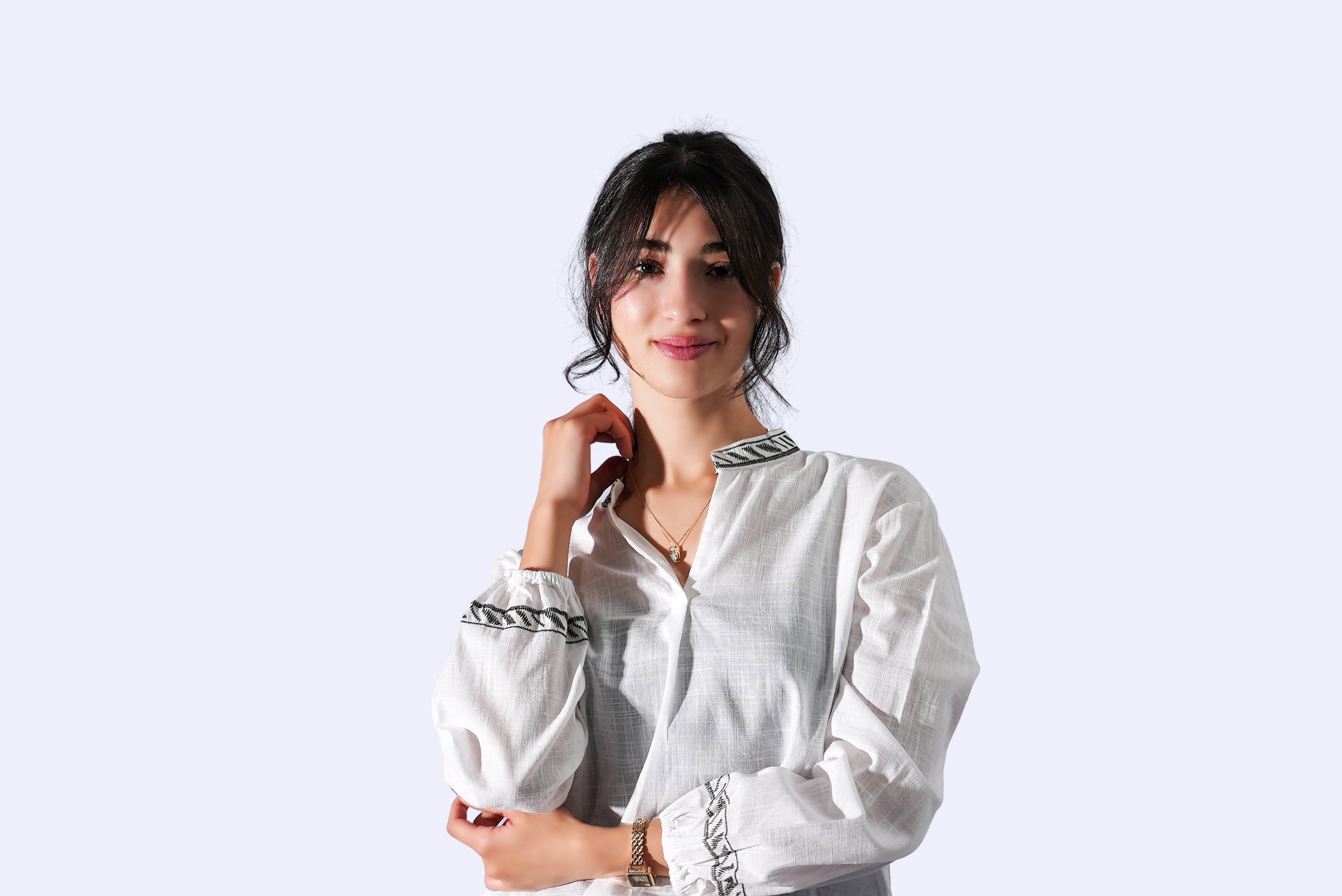 Blouse blanche brodée