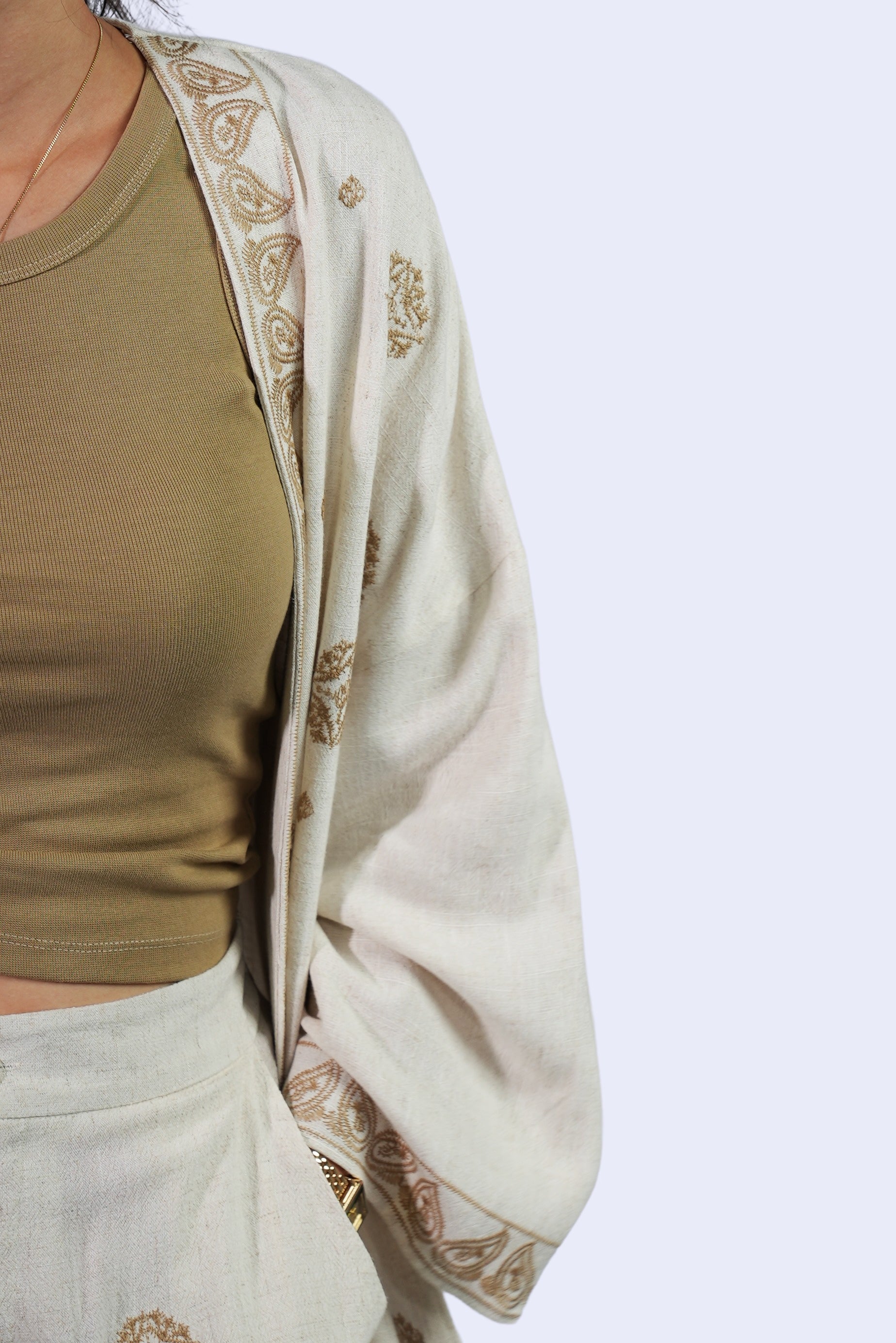 Ensemble écru à motifs beiges