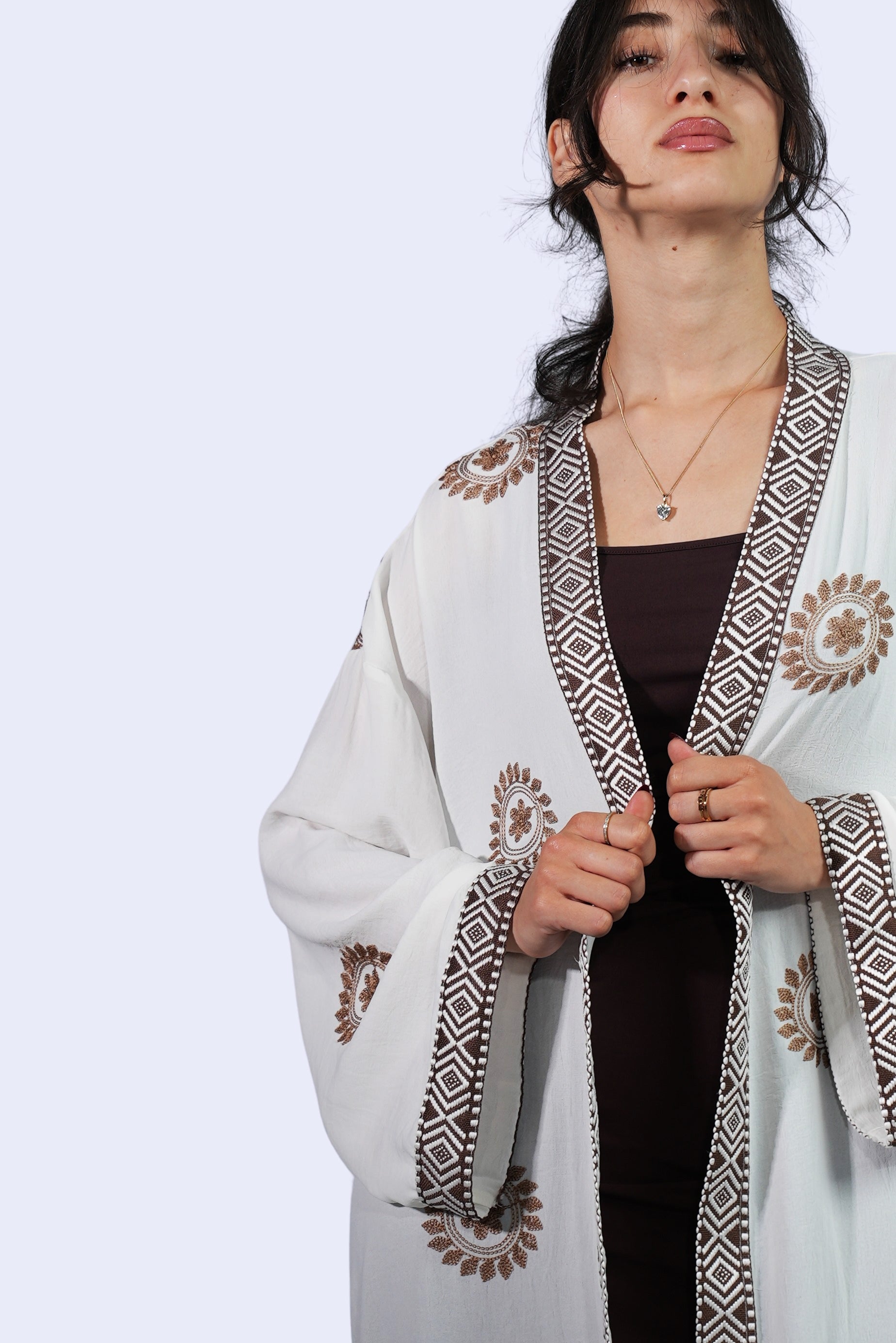 Kimono écru brodé