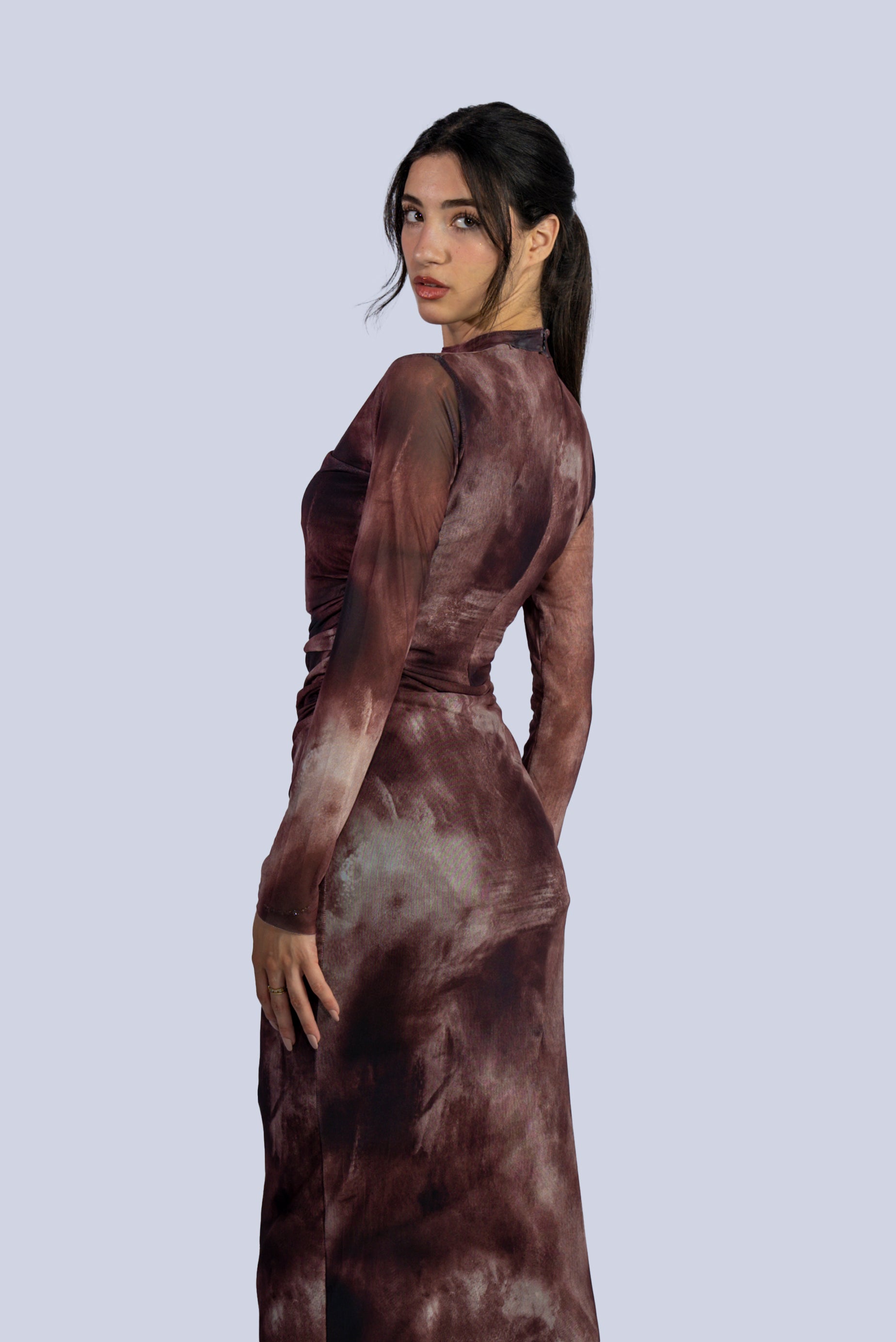 Robe longue col montant