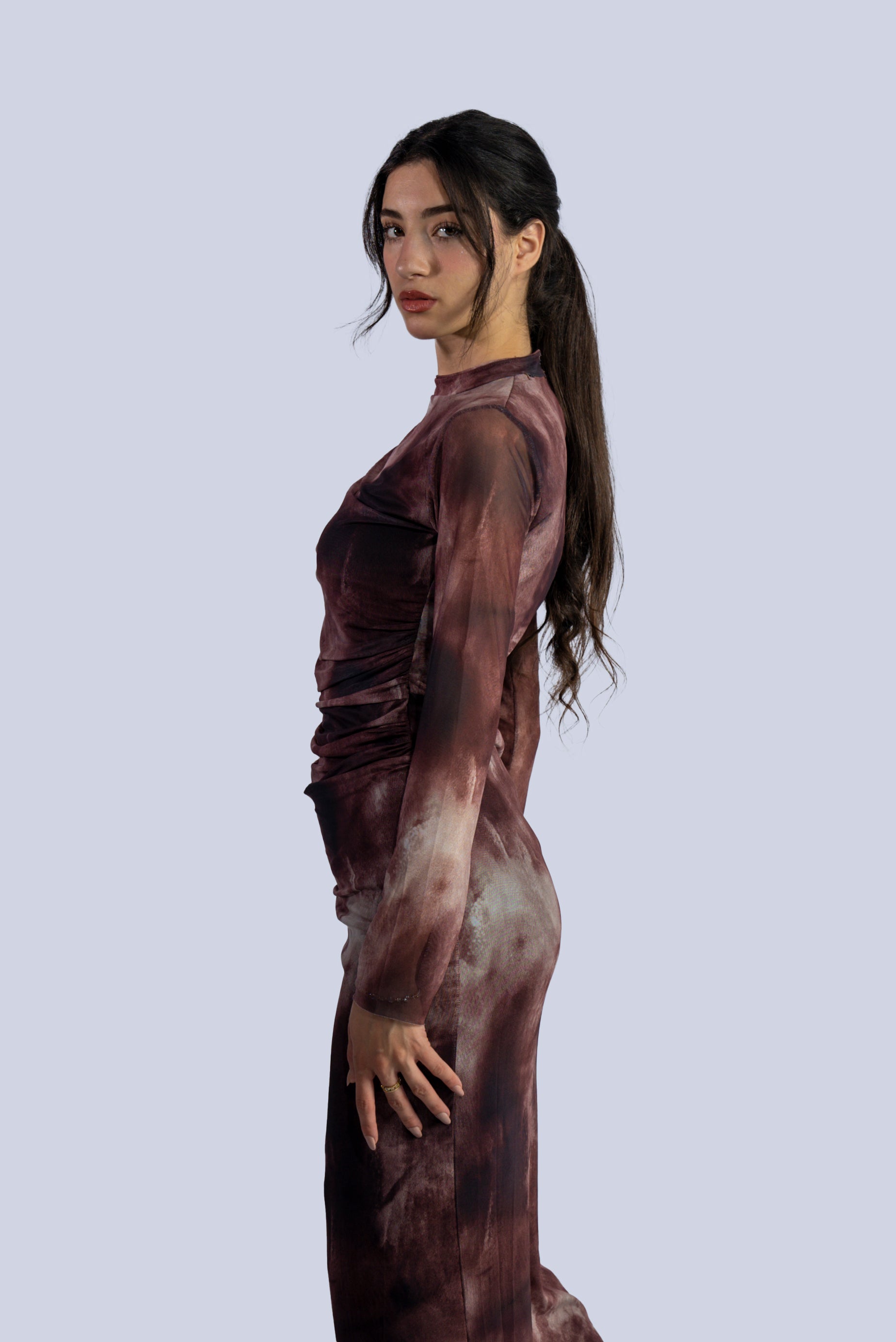 Robe longue col montant