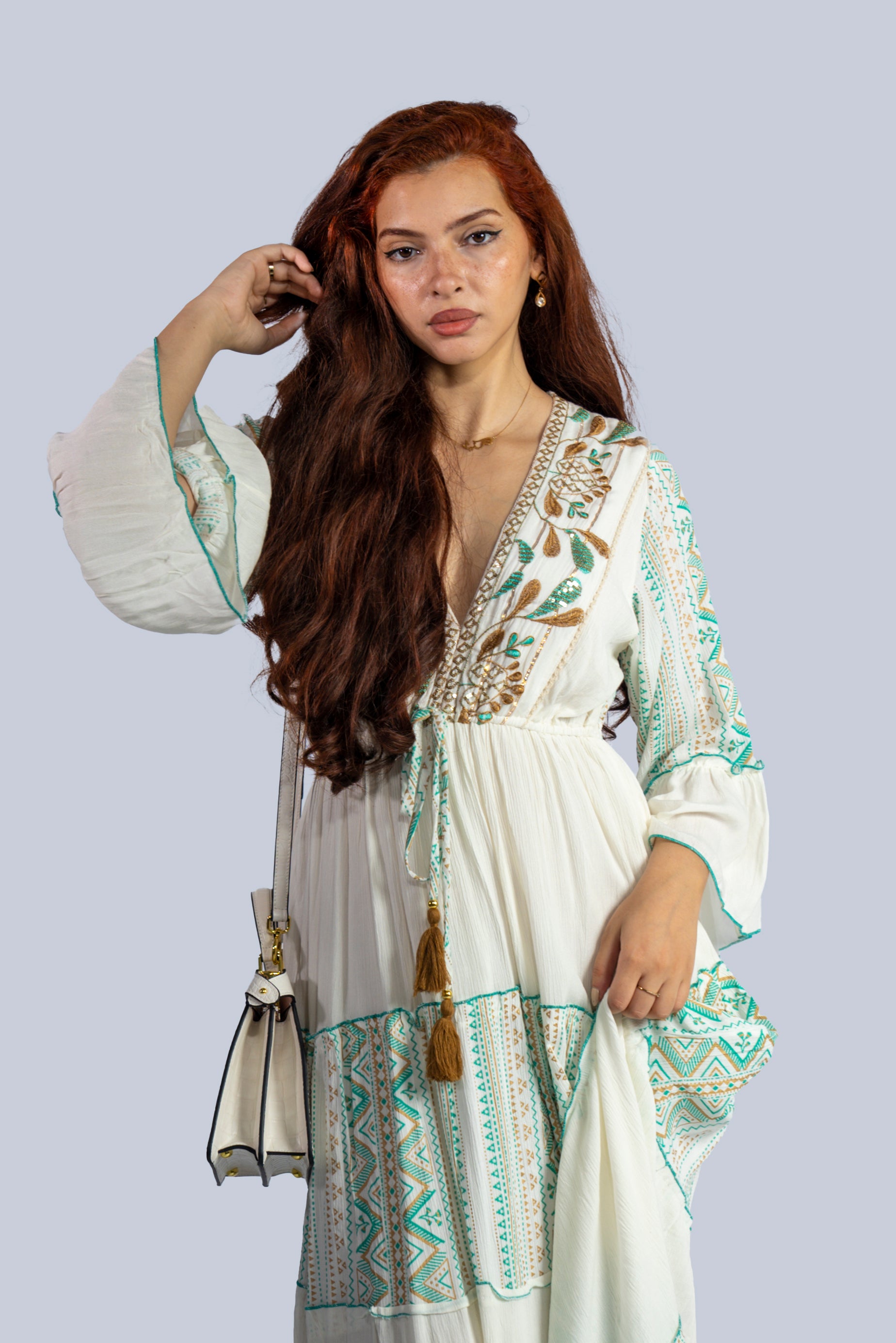 Robe longue blanche à broderies
