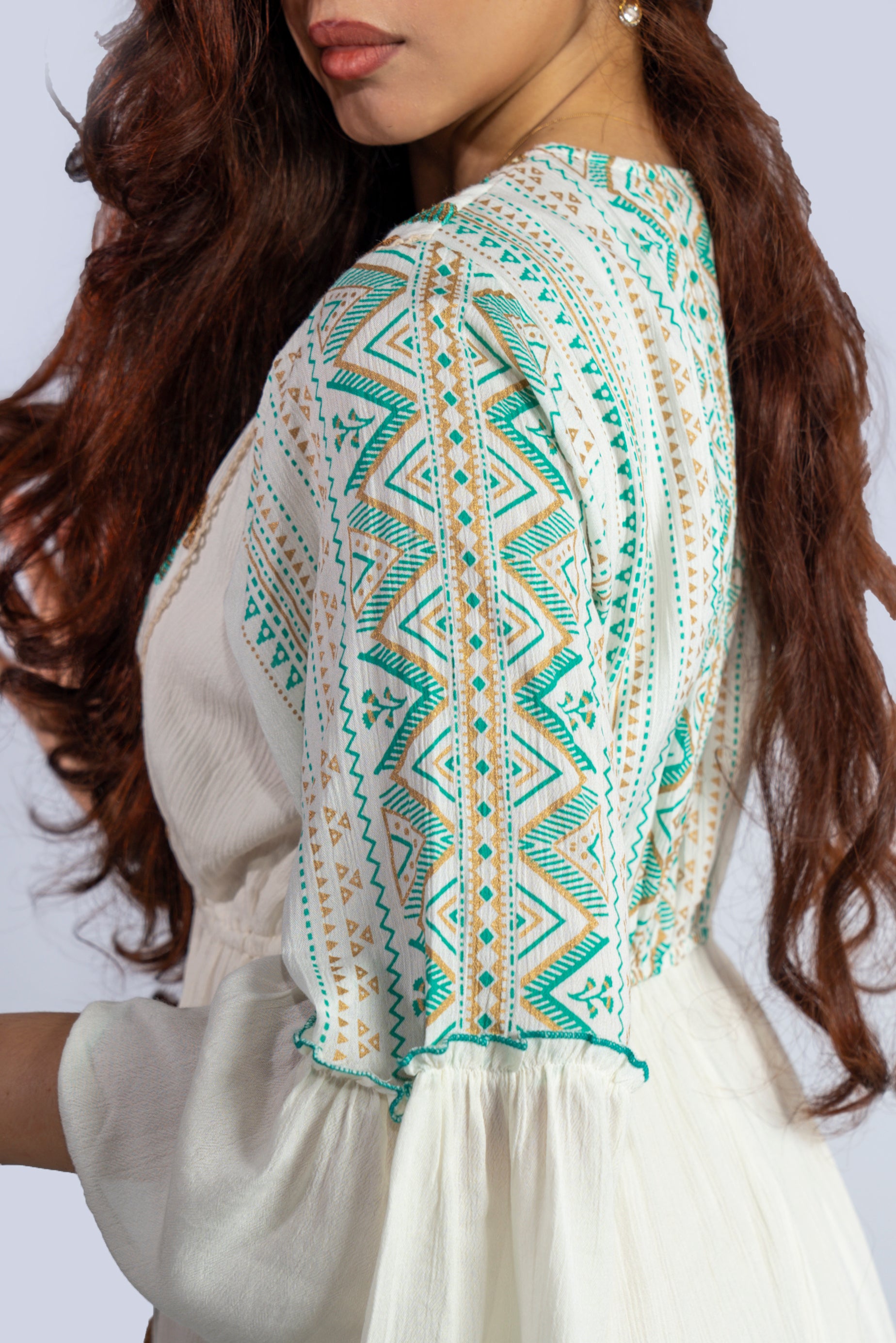 Robe longue blanche à broderies