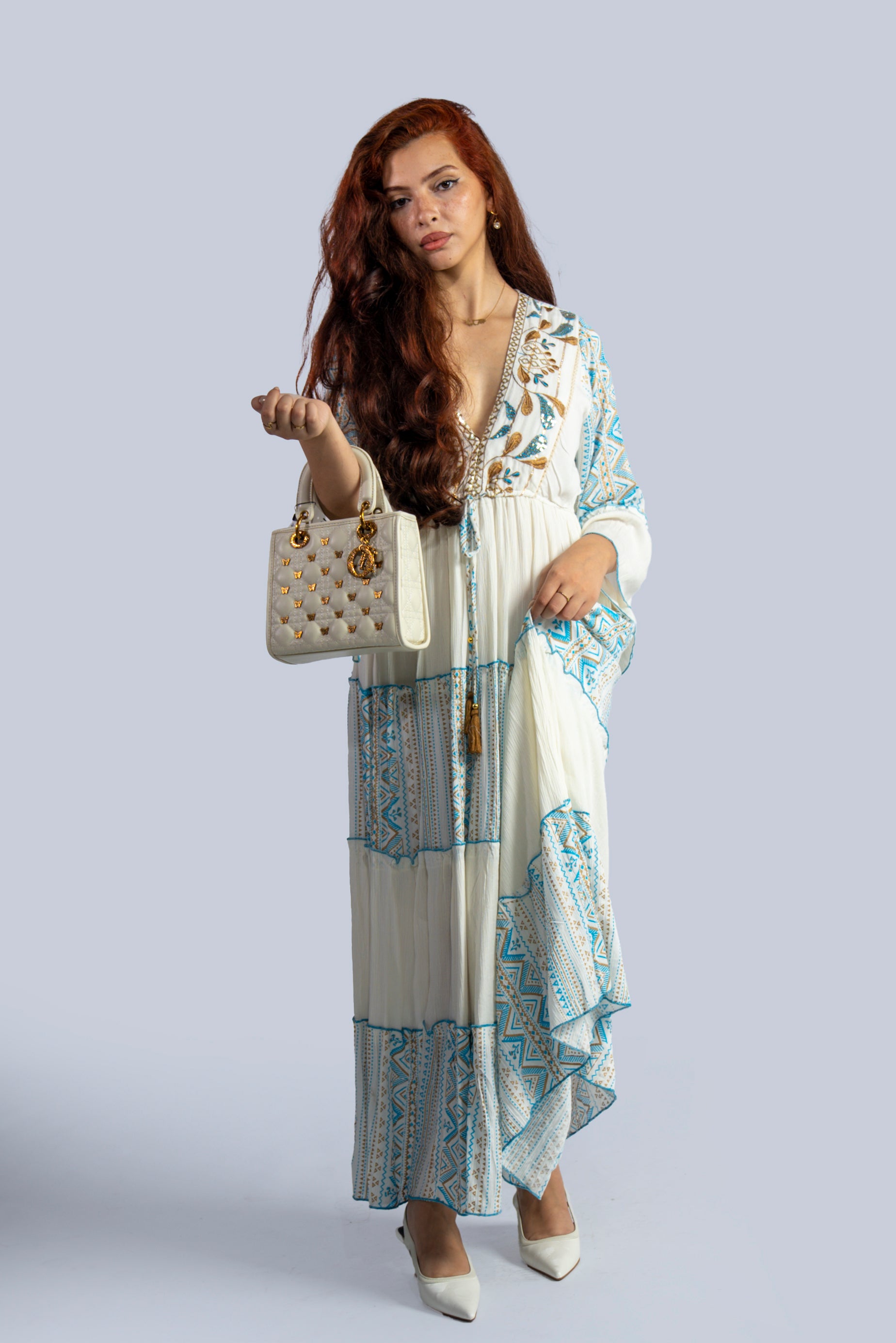 Robe longue blanche à broderies