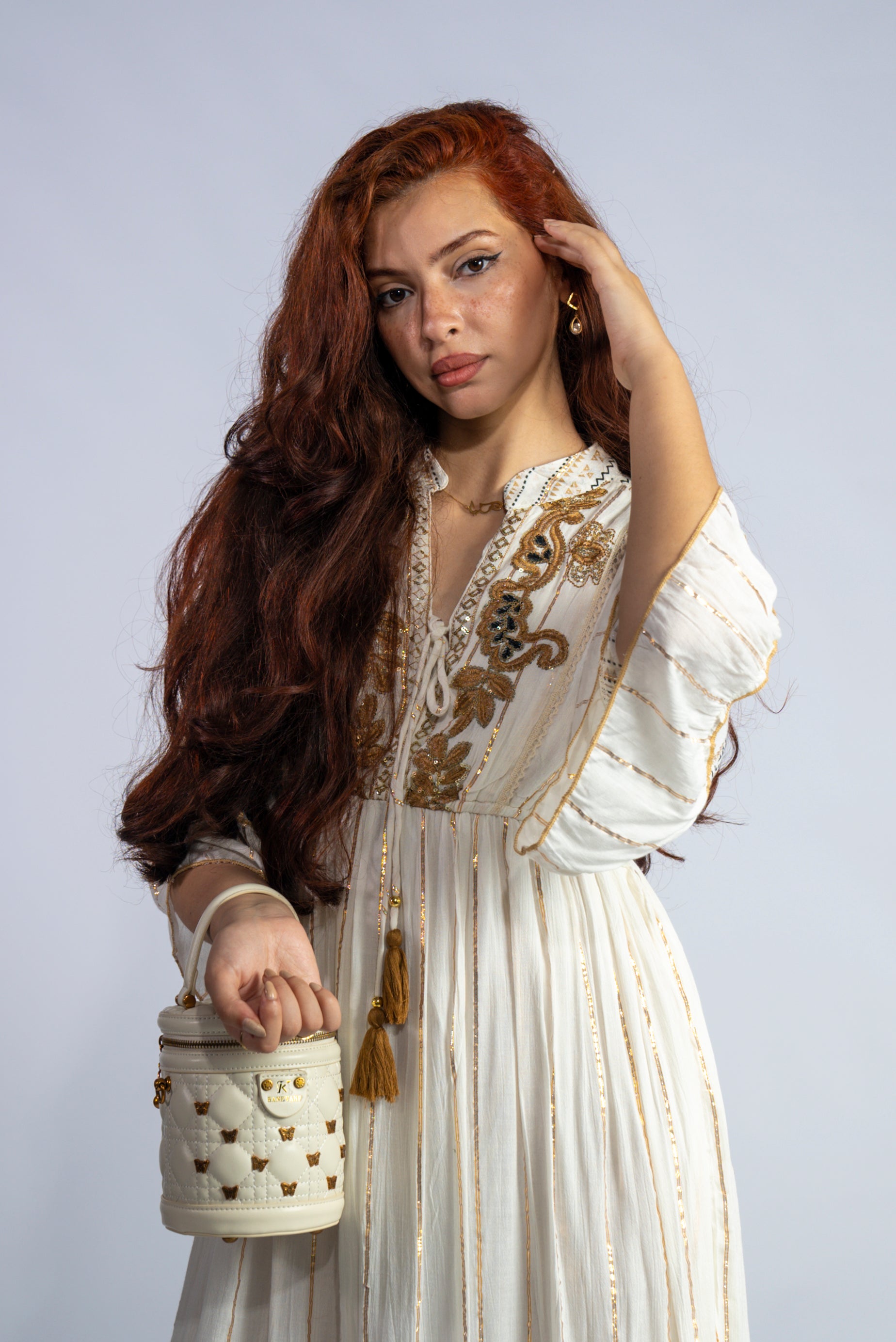 Robe longue blanche à broderies