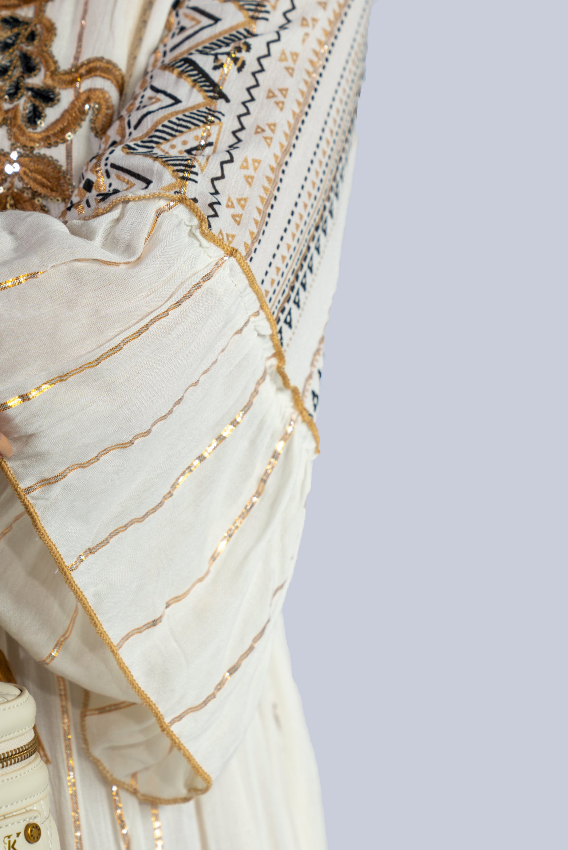 Robe longue blanche à broderies