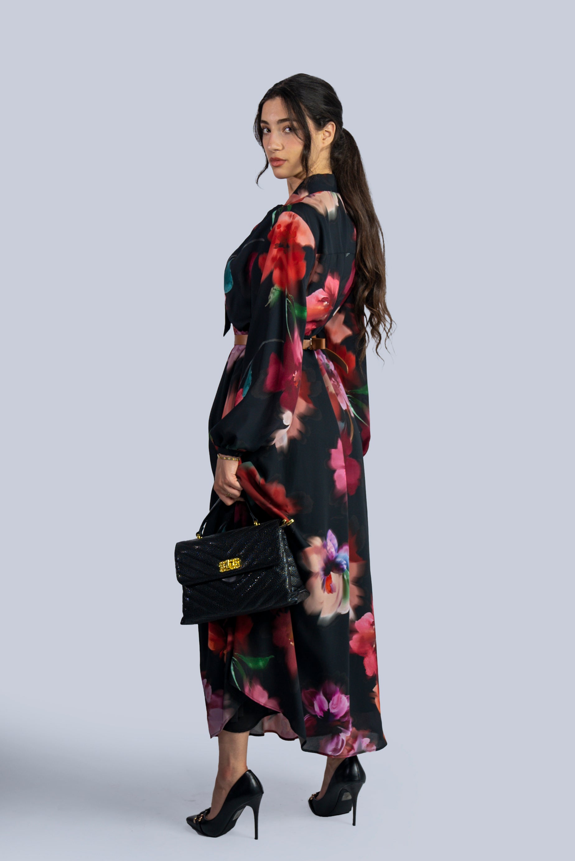 Sac souple avec rabat et boucle brillante