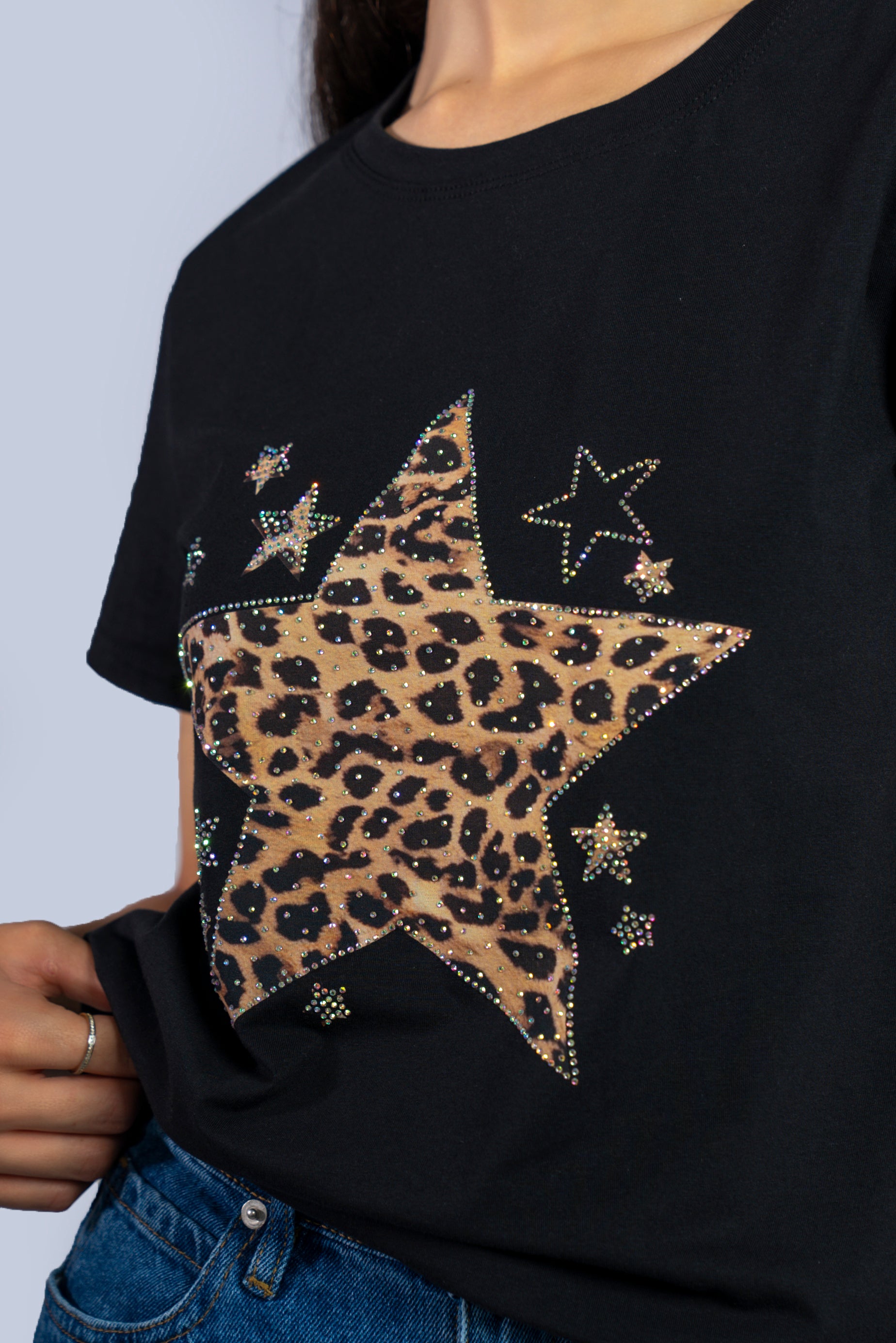 T-shirt  avec étoile imprimée léopard et strass