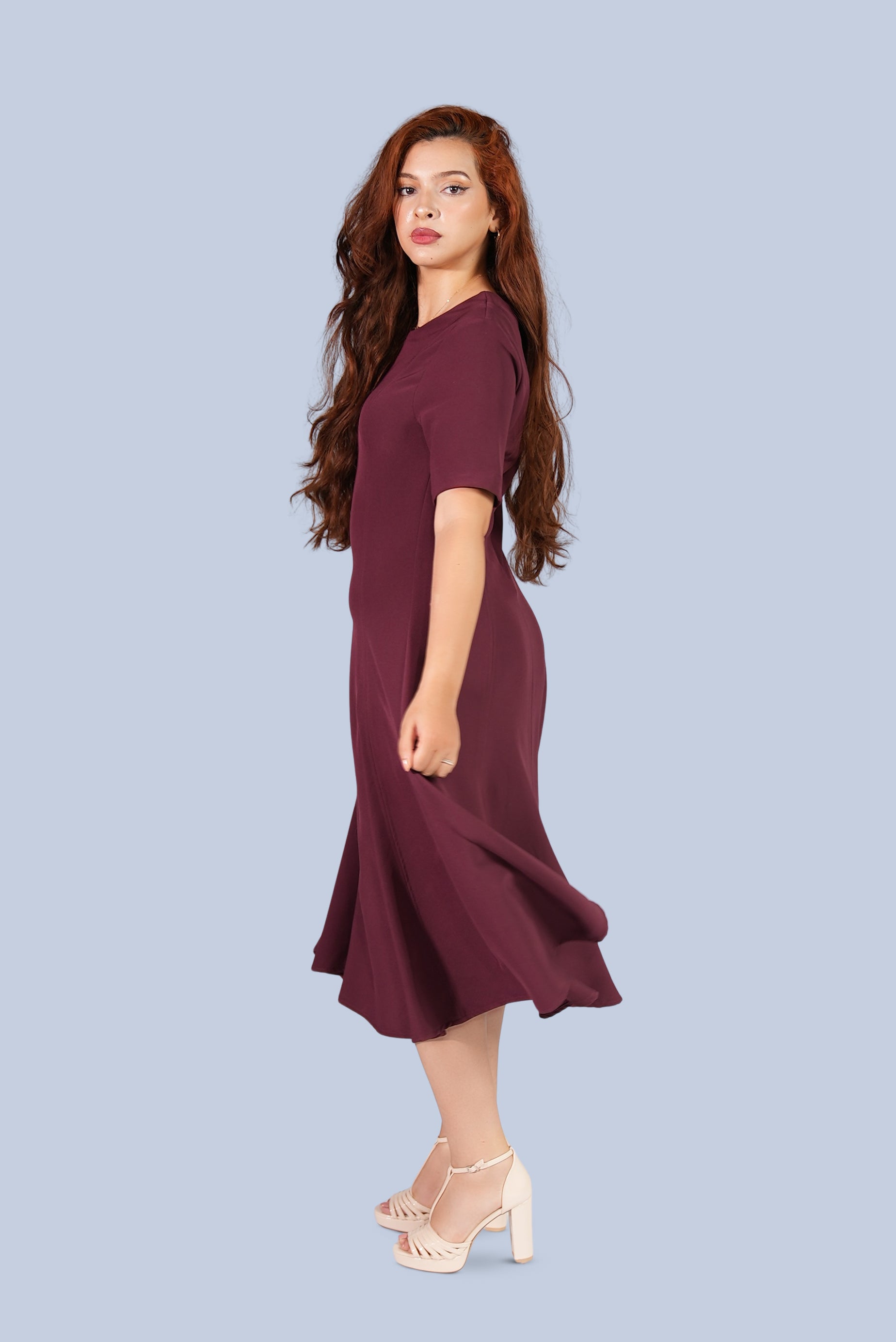 robe minimaliste à manches courtes