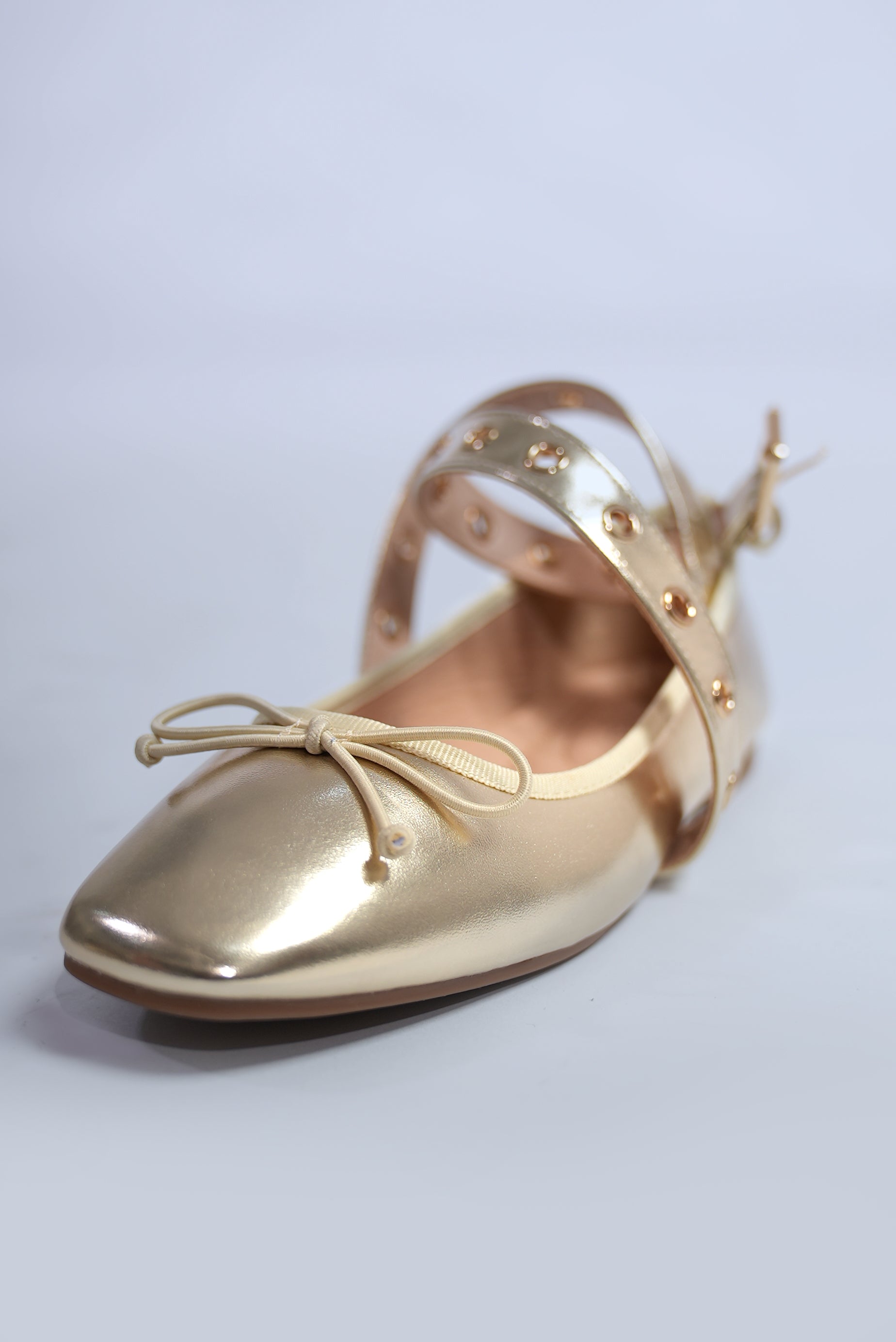 ballerine à bride cloutée