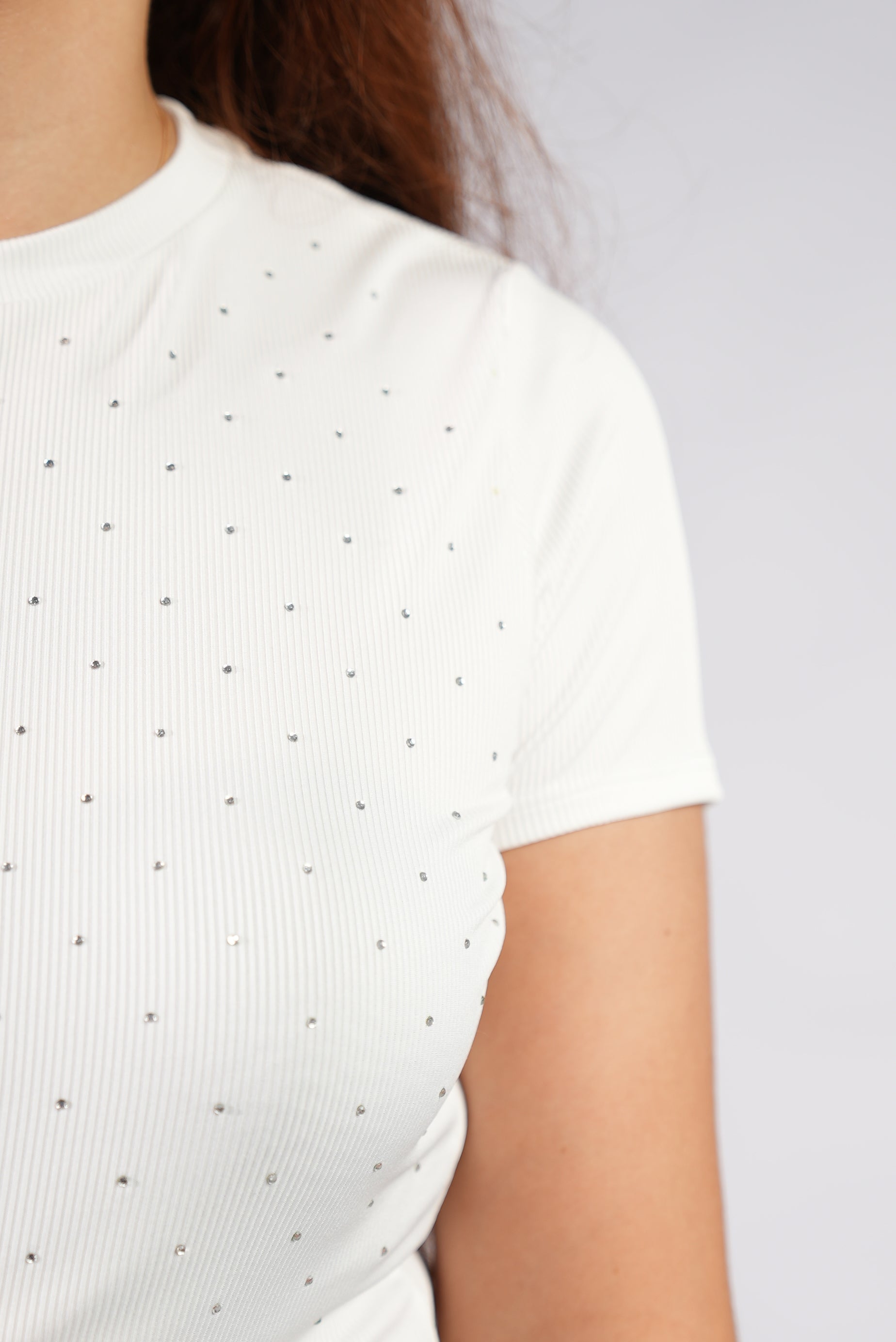 t-shirt à strass discrets