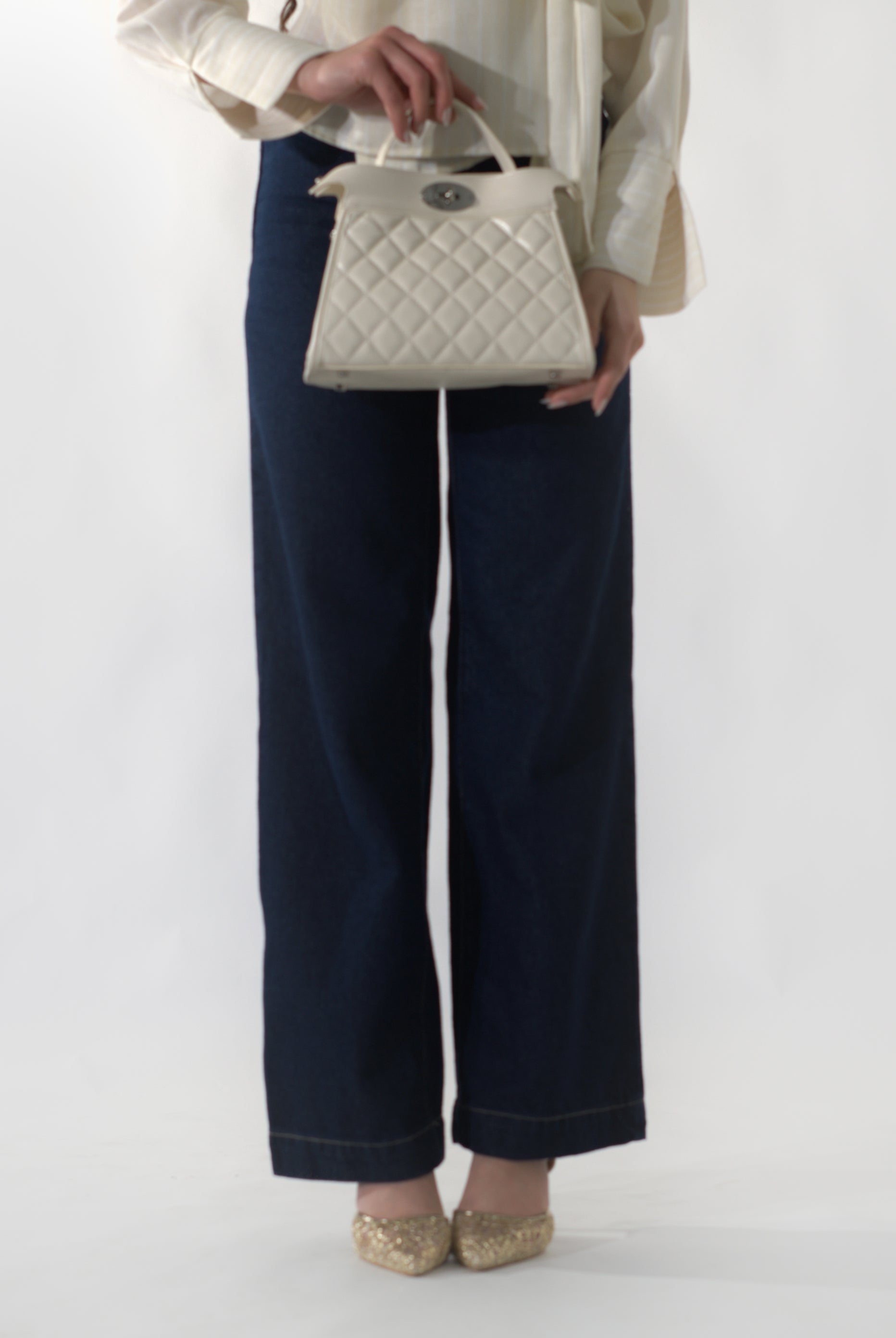 Sac à main élégant en cuir verni beige  (RS SAC 1562)