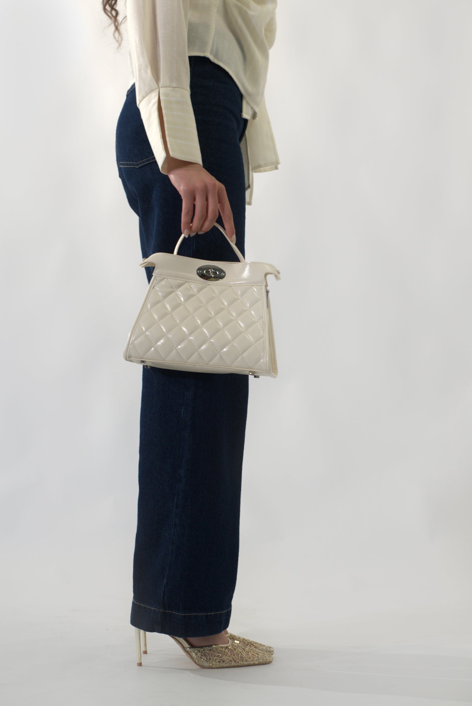 Sac à main élégant en cuir verni beige  (RS SAC 1562)