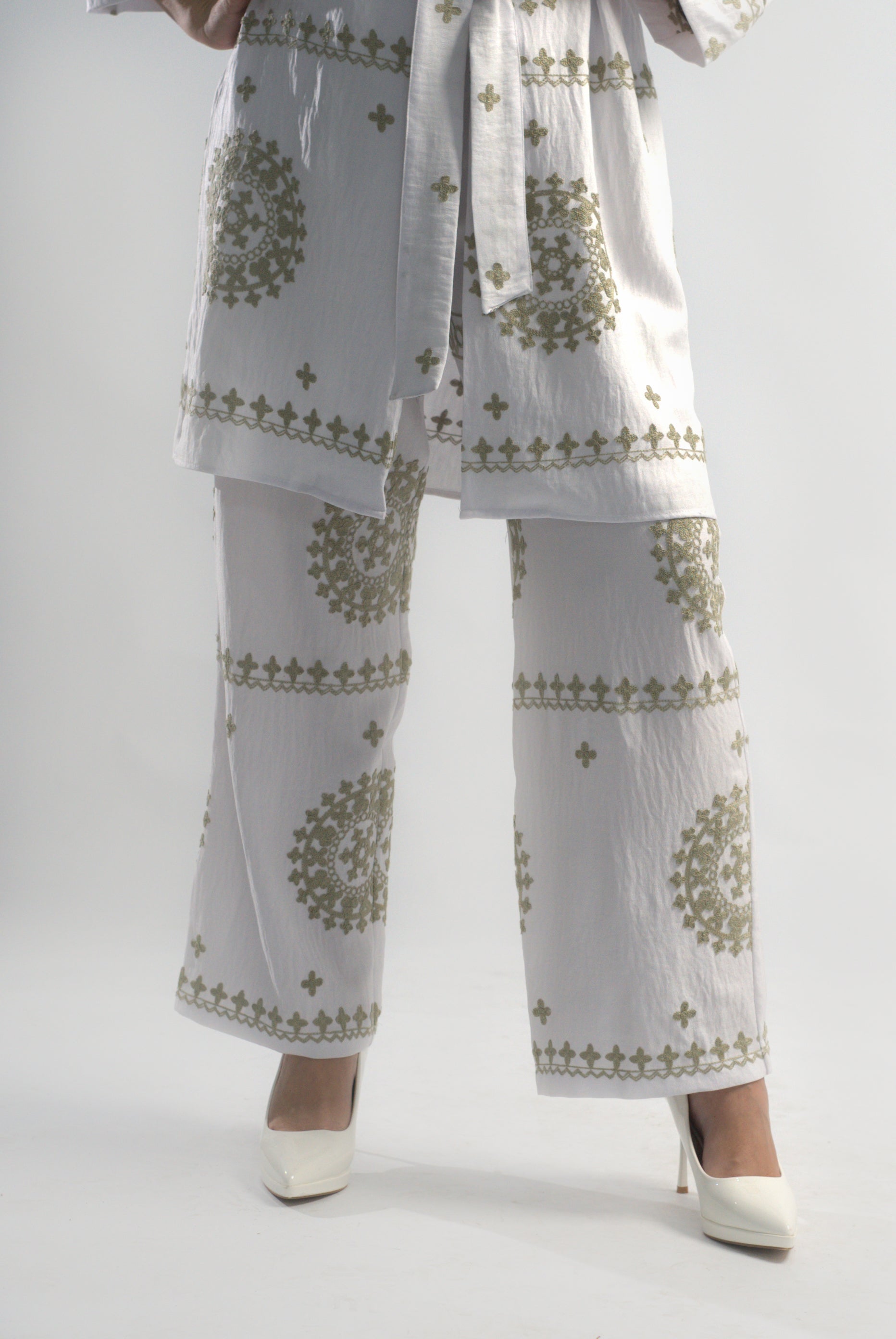 Ensemble kimono à broderie et pantalon large avec ceinture (RS ENSEMBLE RED 24372)