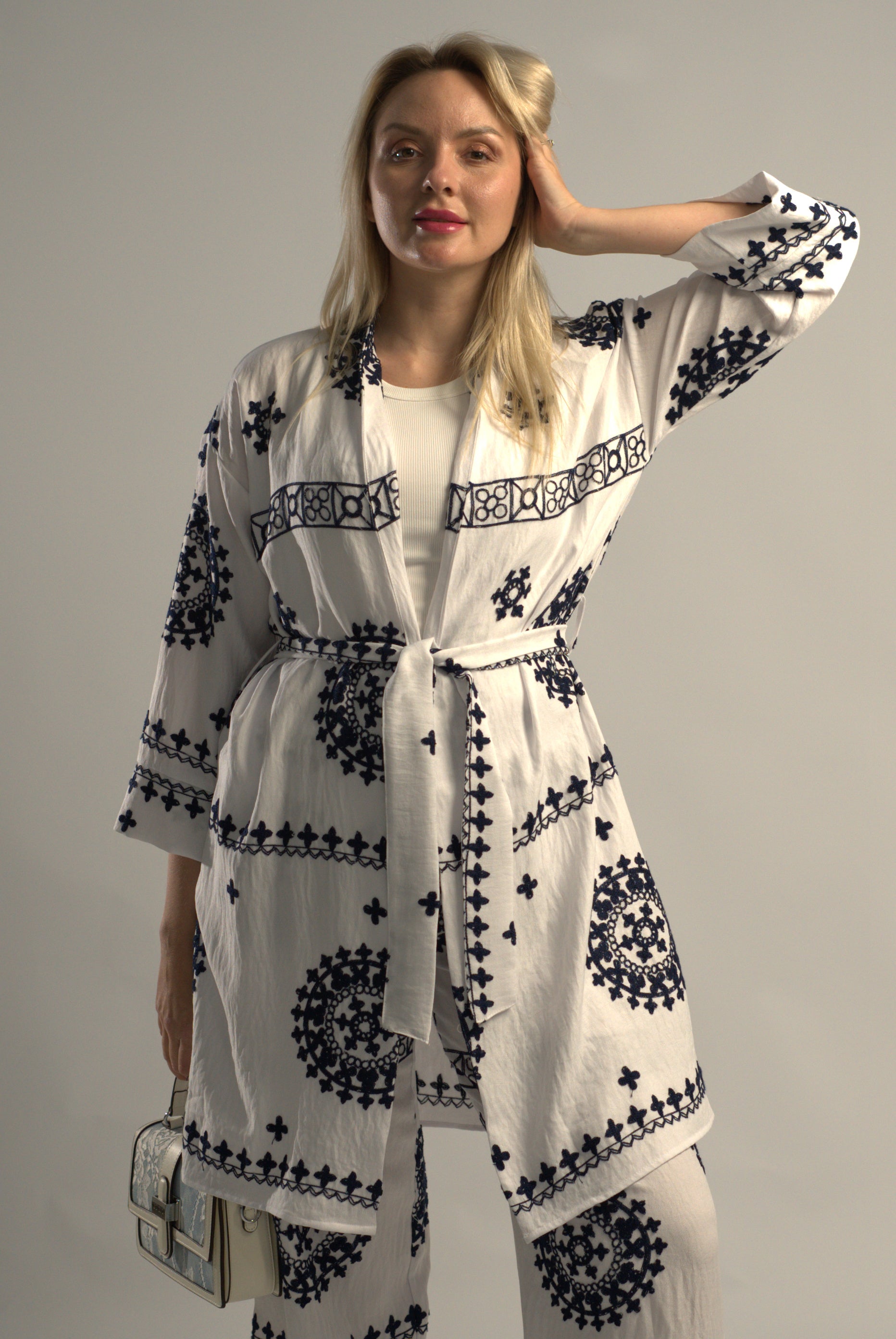 Ensemble kimono à broderie et pantalon large avec ceinture (RS ENSEMBLE RED 24372)