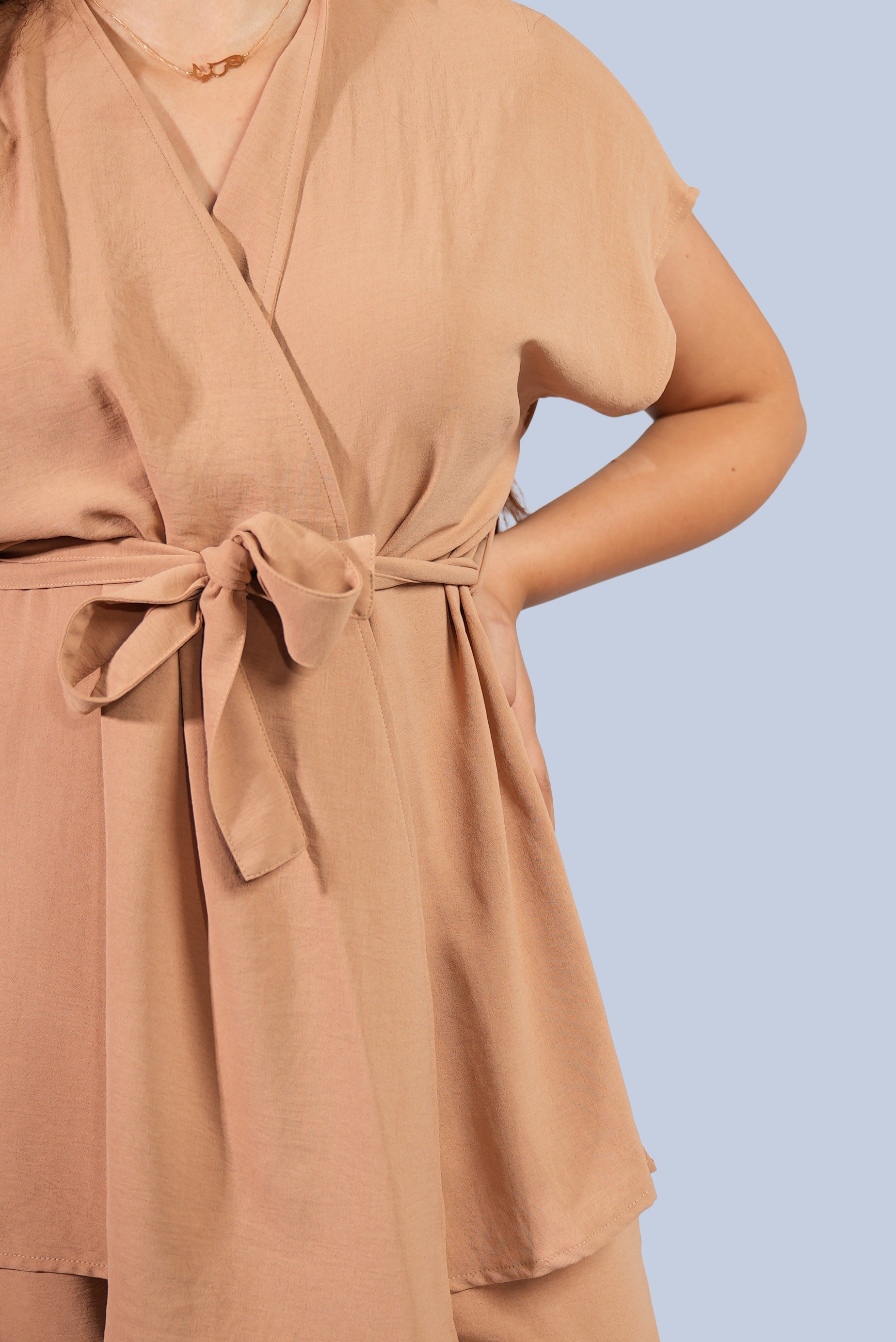 ensemble ceinturé à la taille