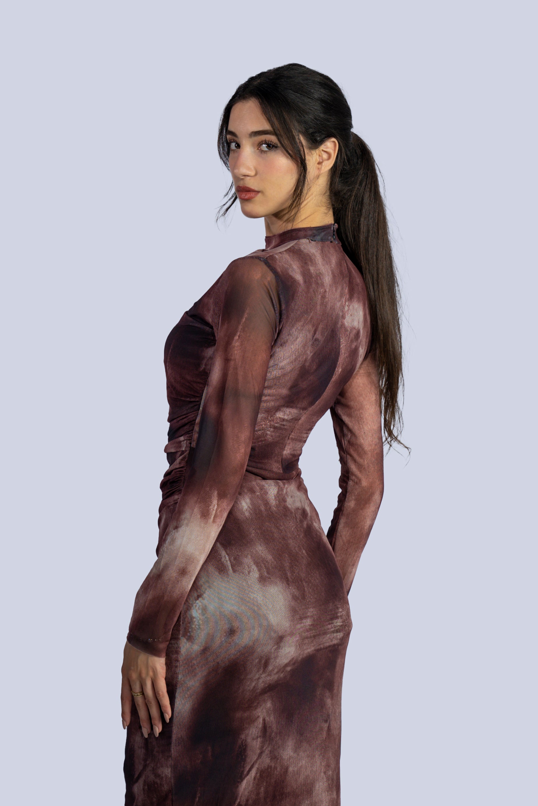 Robe longue col montant